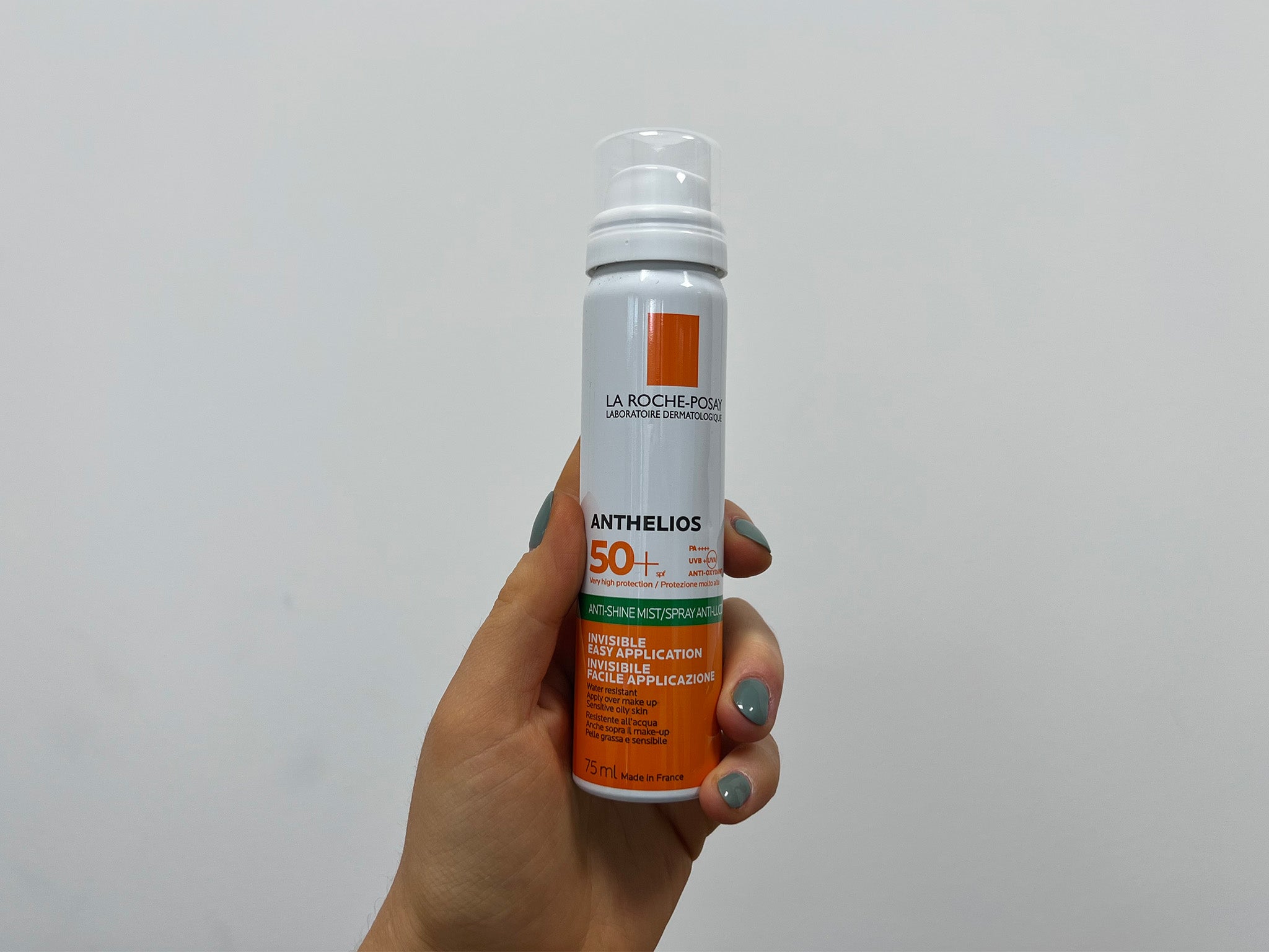 La Roche-Posay anthelios anti-shine sun protection invisible SPF50+